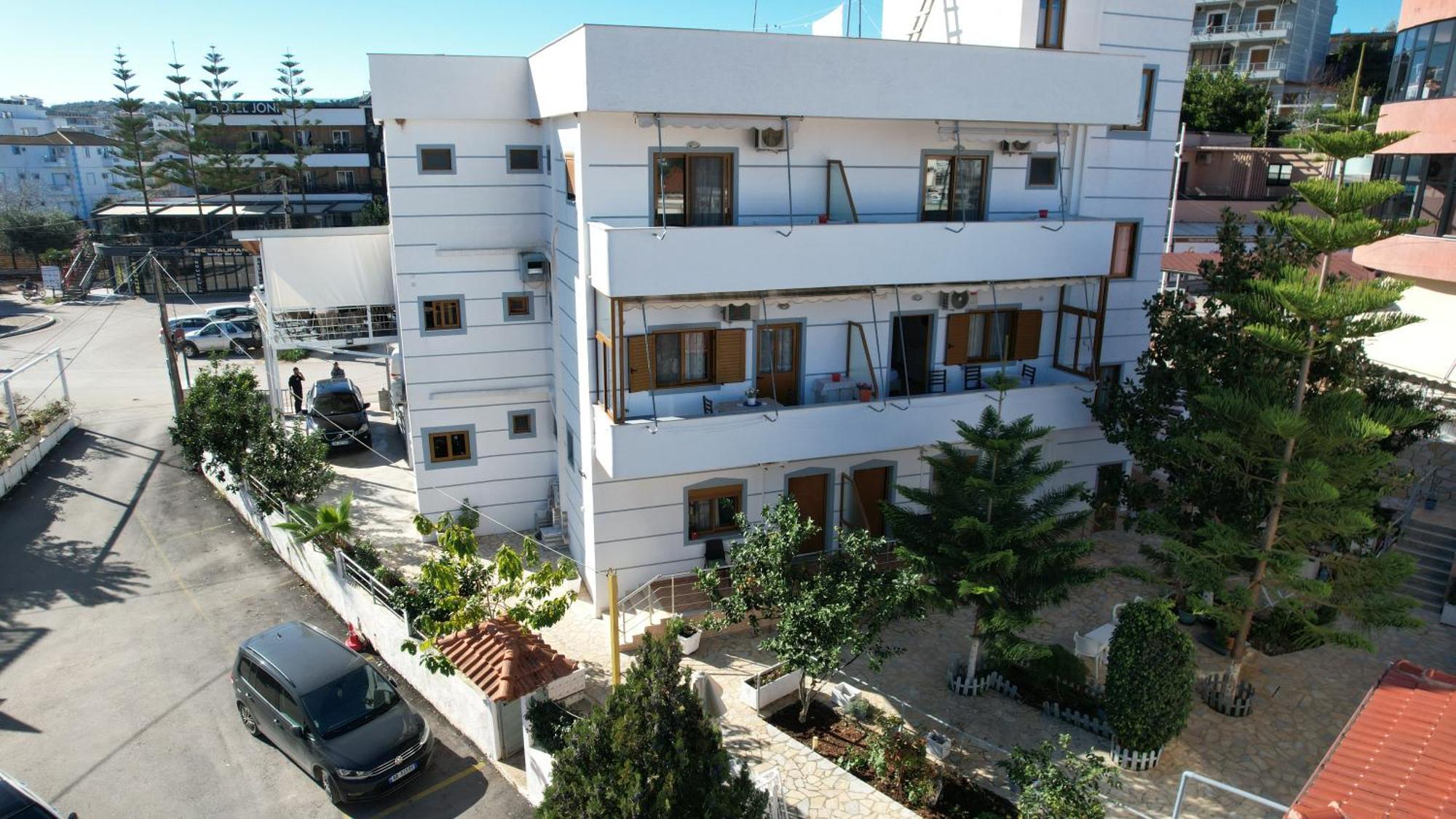 Hotel Chris Ksamil Buitenkant foto